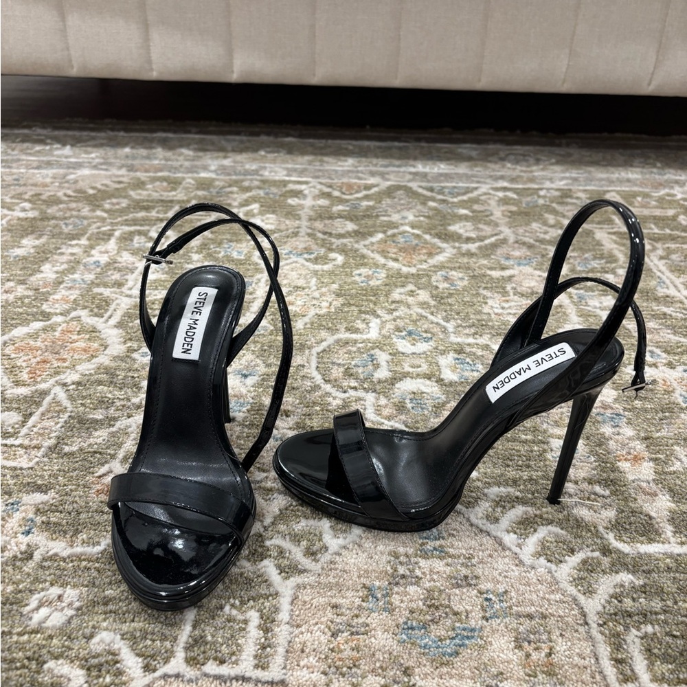 Steve Madden Glossy Black Heels